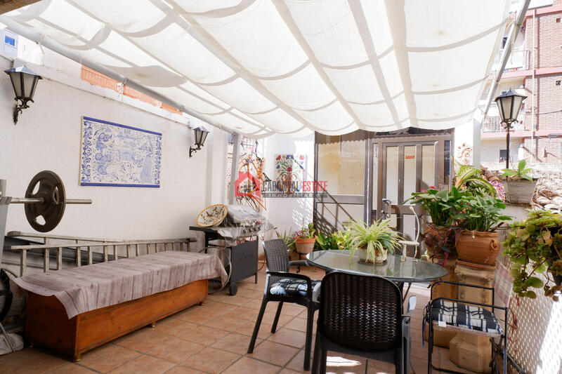 6 Cuarto Adosado en venta