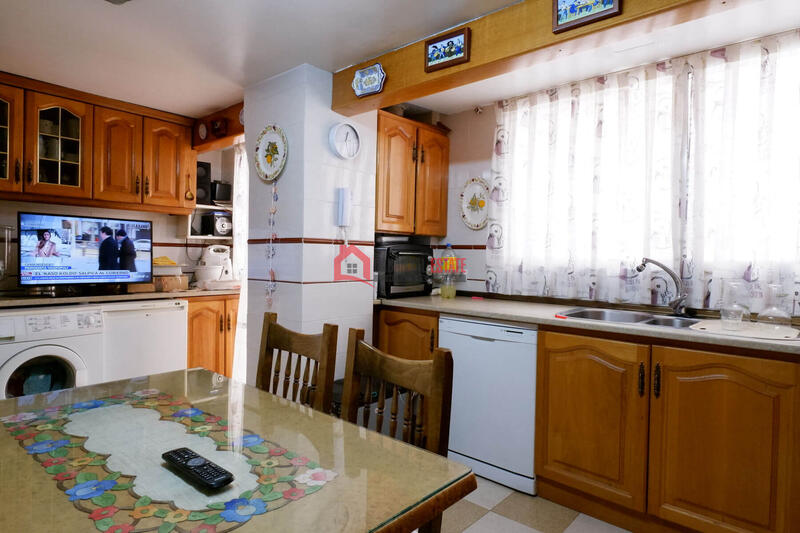 6 Cuarto Adosado en venta