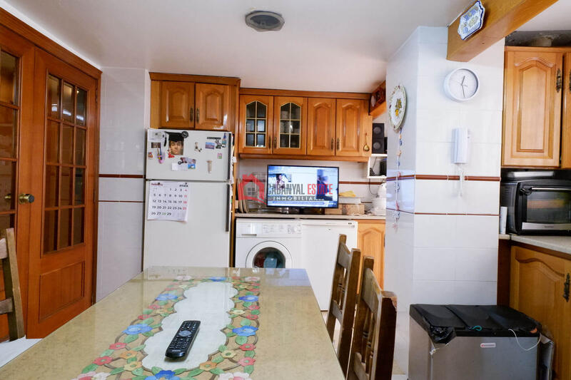 6 Cuarto Adosado en venta