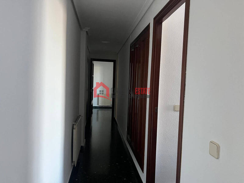 4 Schlafzimmer Appartement zu verkaufen