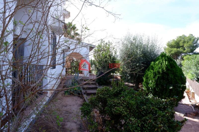 4 Cuarto Villa en venta