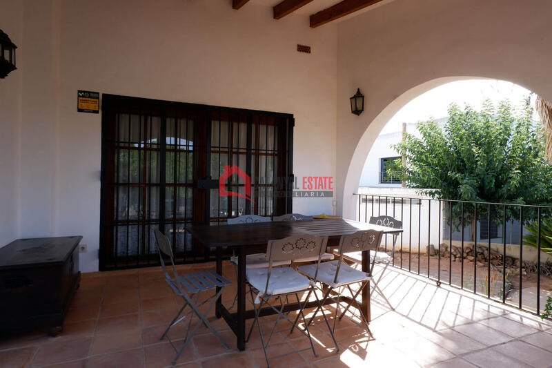 4 Cuarto Villa en venta