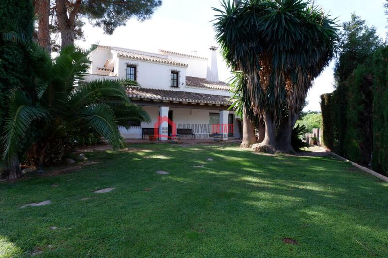 4 Cuarto Villa en venta