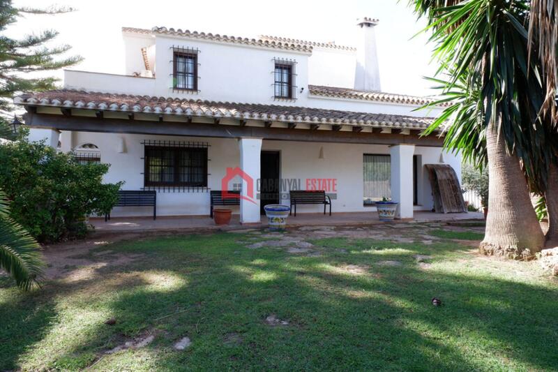 4 Cuarto Villa en venta