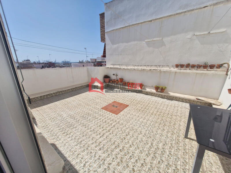 4 bedroom Apartment for sale