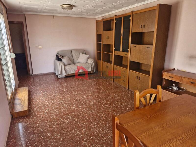 4 bedroom Apartment for sale