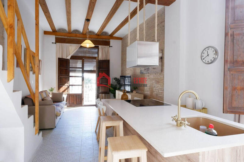 1 bedroom Duplex for Long Term Rent