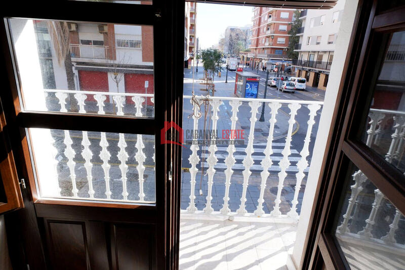 1 bedroom Duplex for Long Term Rent