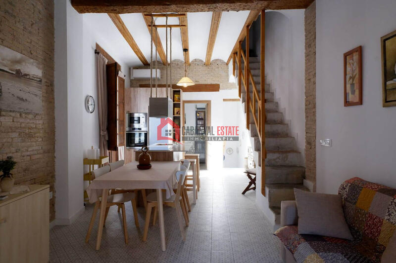 1 bedroom Duplex for Long Term Rent