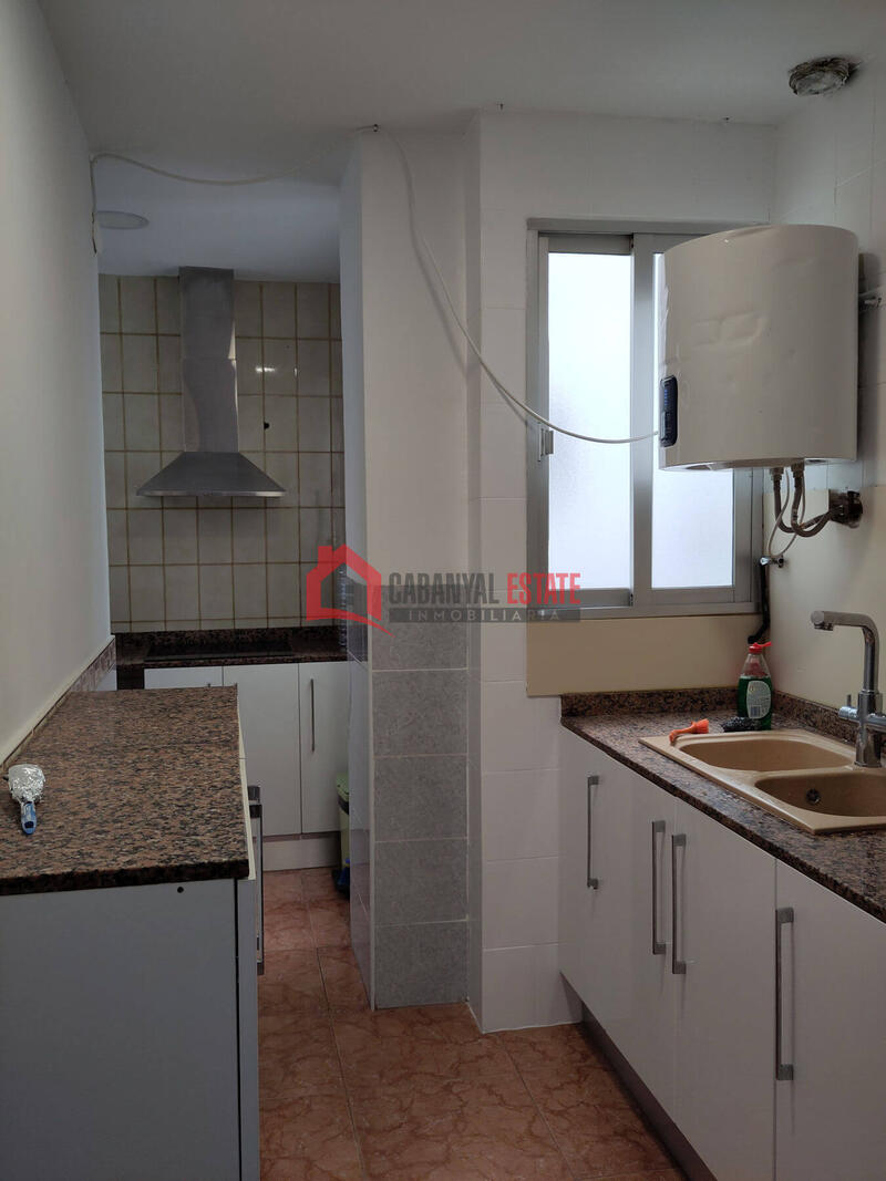 2 bedroom Apartment for Long Term Rent