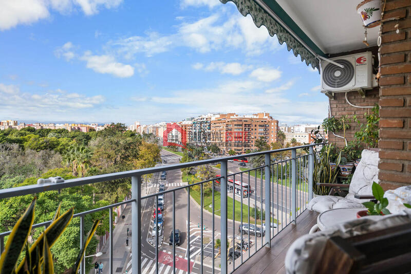 4 bedroom Apartment for sale