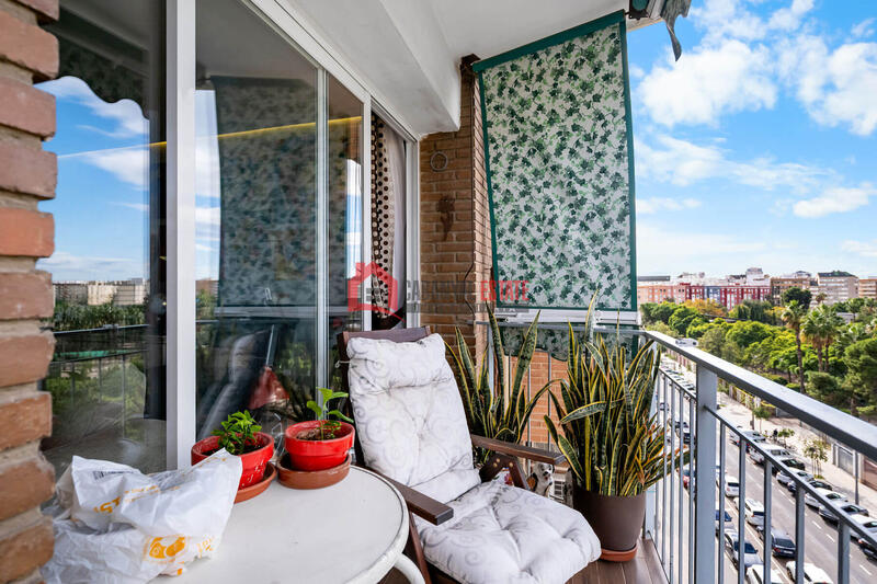 4 bedroom Apartment for sale