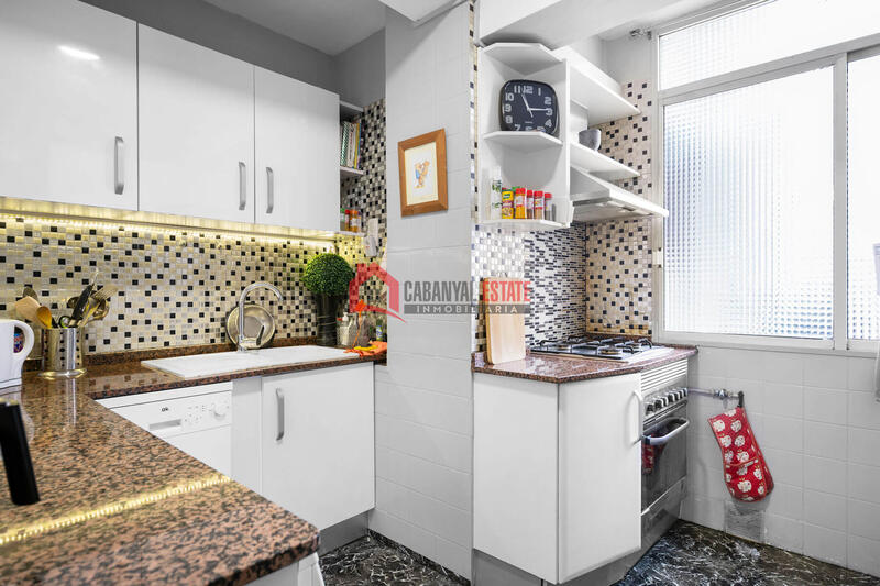 4 bedroom Apartment for sale