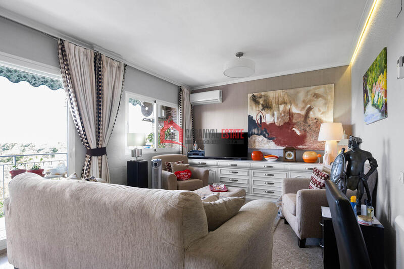 4 bedroom Apartment for sale