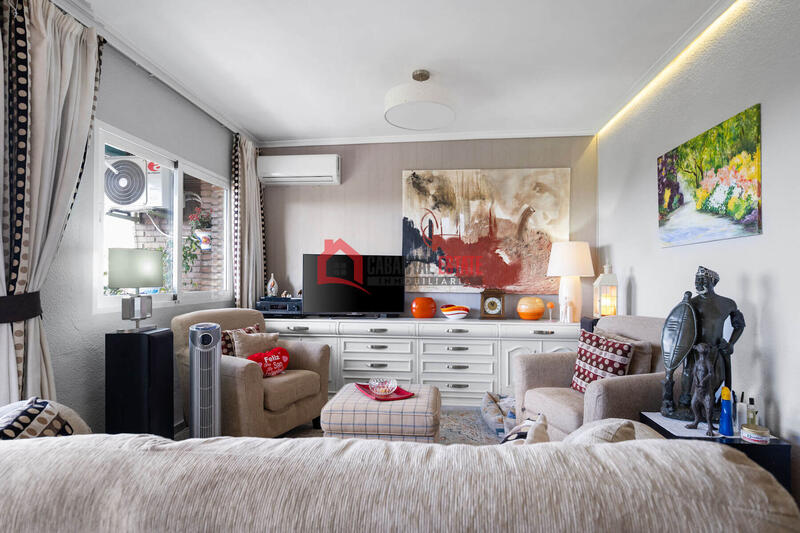 4 bedroom Apartment for sale