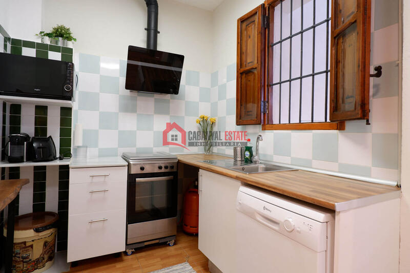 2 bedroom Apartment for Long Term Rent