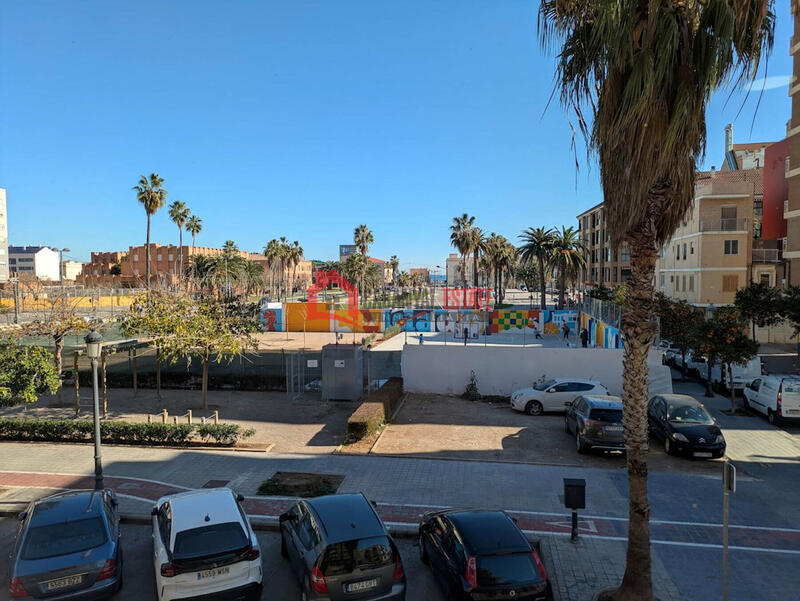 3 bedroom Apartment for Long Term Rent