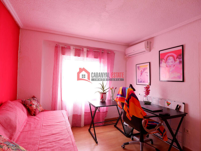 2 bedroom Apartment for Long Term Rent