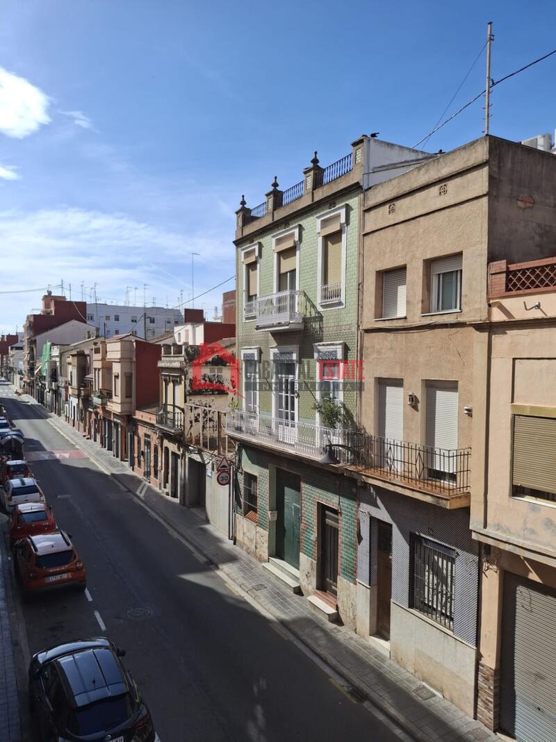 2 bedroom Apartment for Long Term Rent