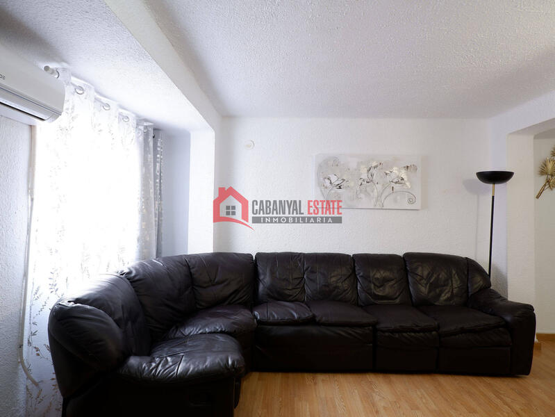 2 bedroom Apartment for Long Term Rent