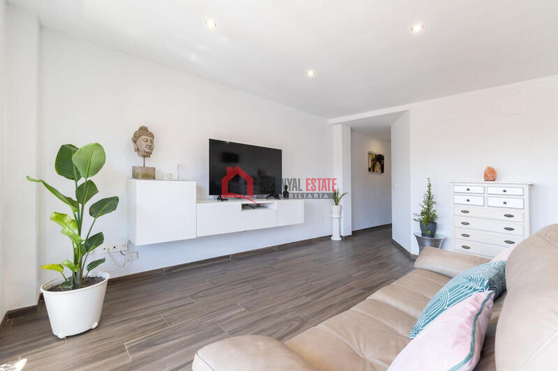 2 bedroom Apartment for Long Term Rent