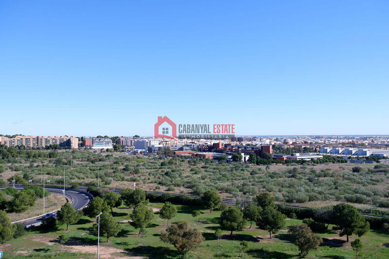 3 спальная комната квартира продается