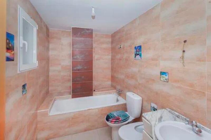 4 bedroom Apartment for sale