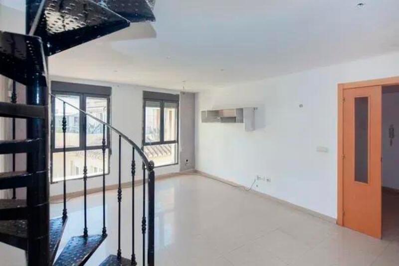 4 bedroom Apartment for sale