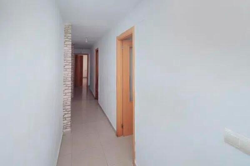 4 bedroom Apartment for sale