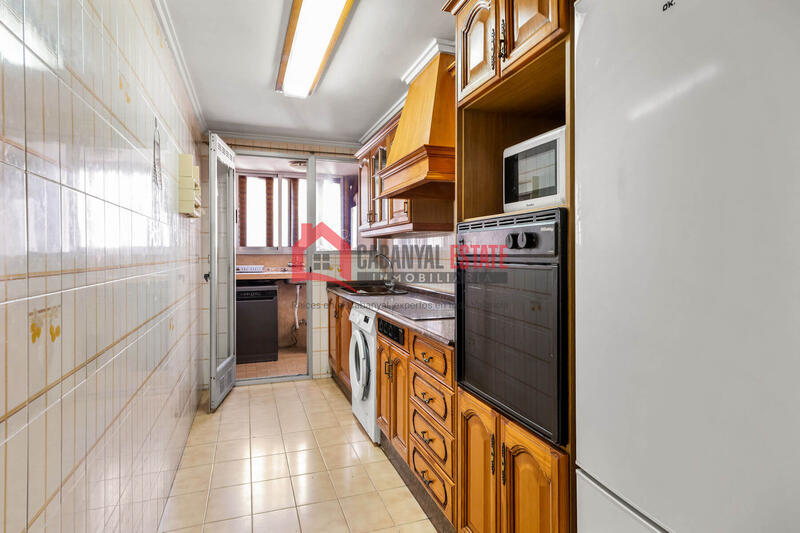 4 bedroom Apartment for sale