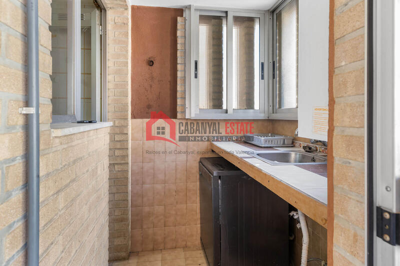 4 bedroom Apartment for sale