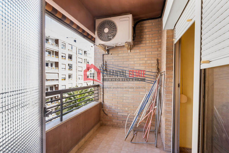 4 bedroom Apartment for sale