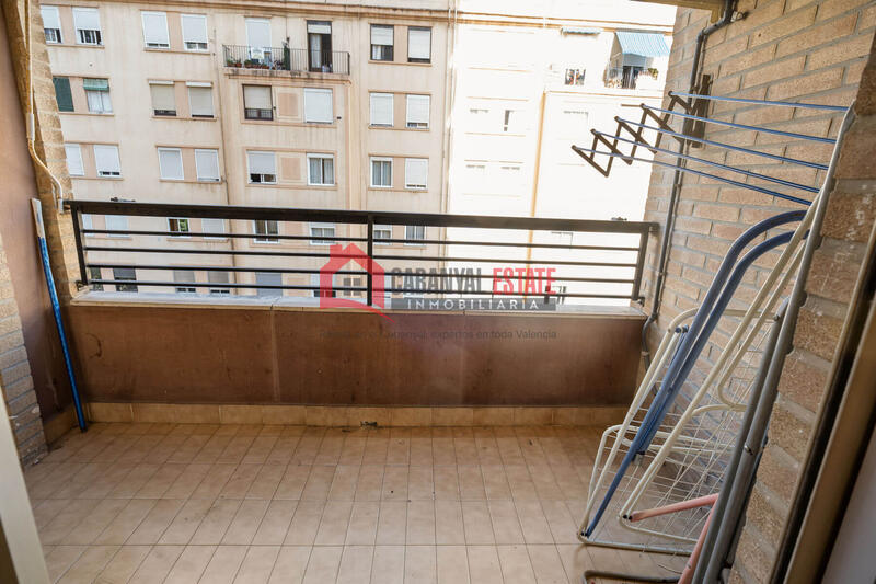 4 bedroom Apartment for sale