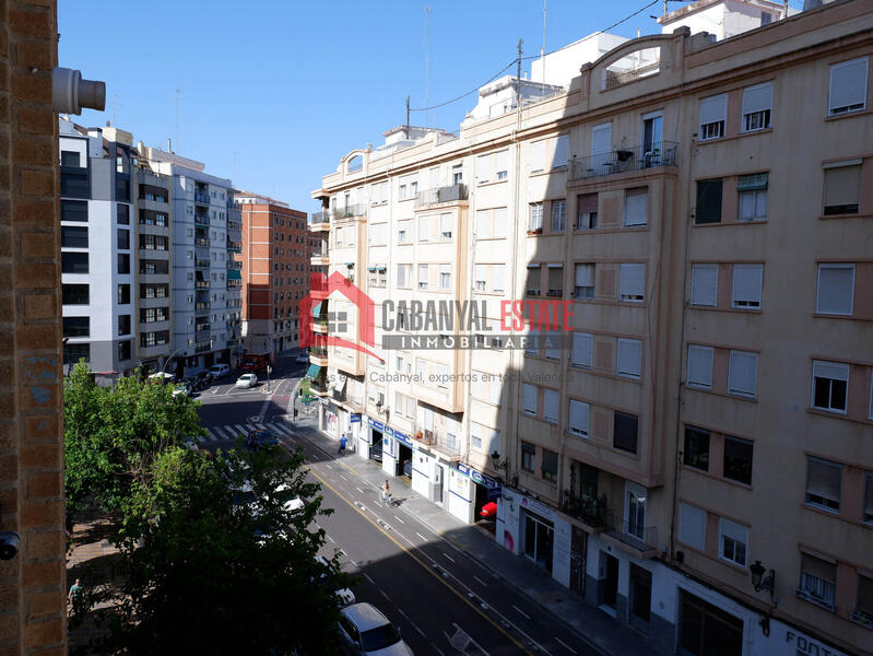 4 bedroom Apartment for sale