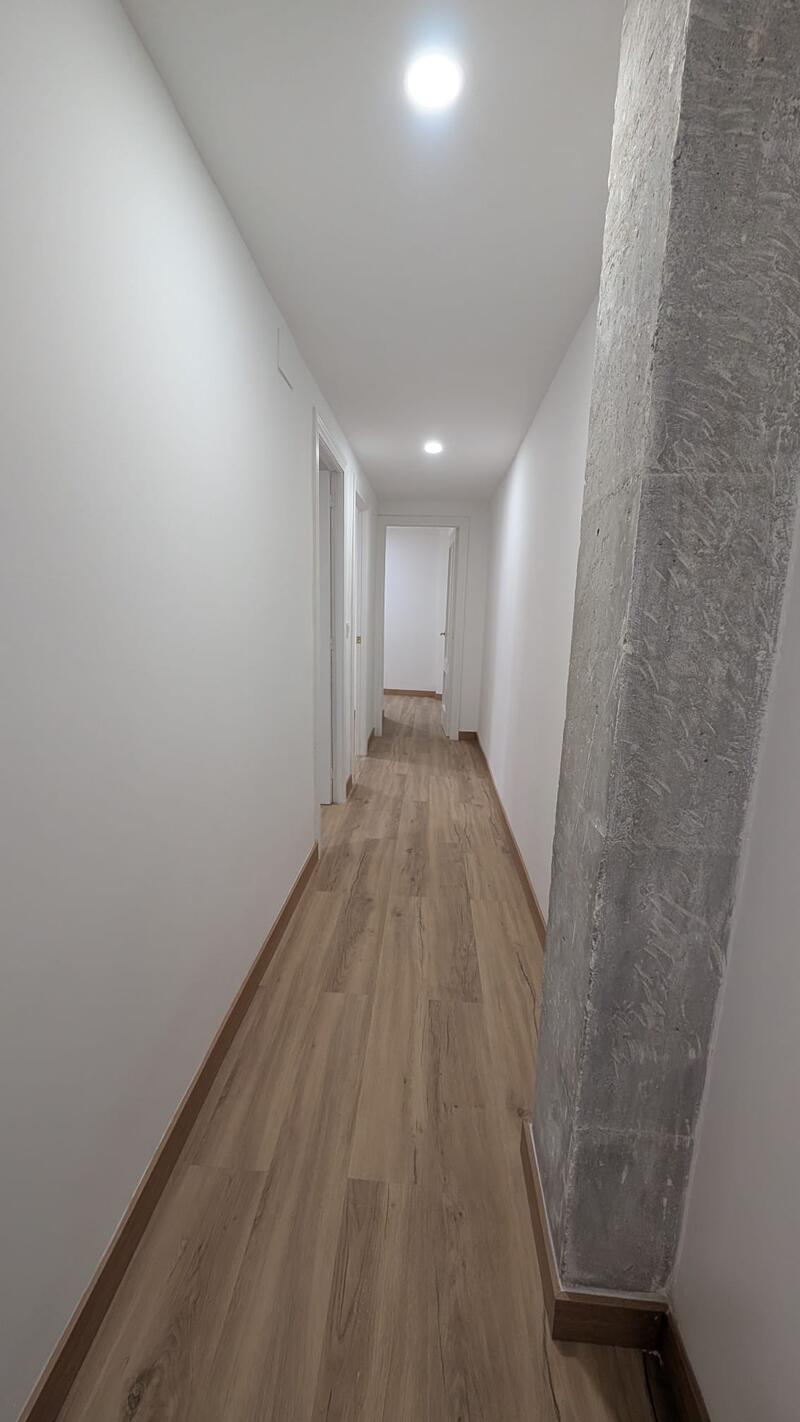 3 bedroom Apartment for Long Term Rent