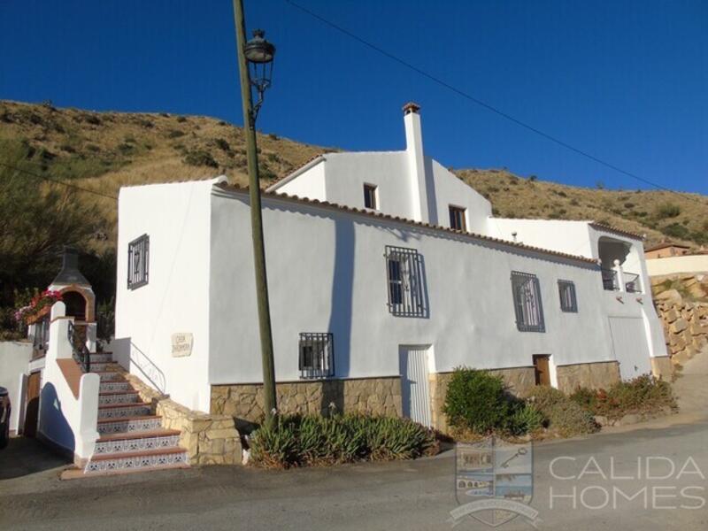Country House for sale in Albanchez, Almería