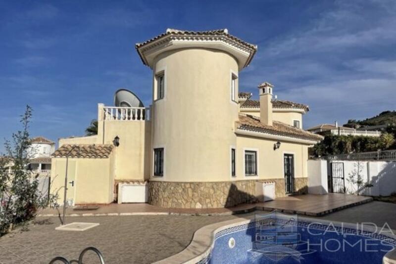 5 bedroom Villa for sale