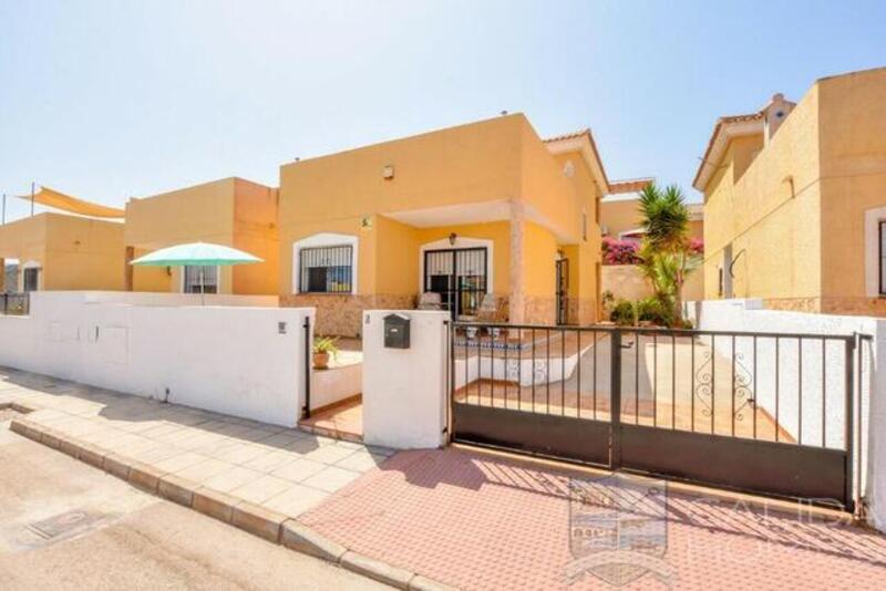 Villa en venta en San Juan de los Terreros, Almería