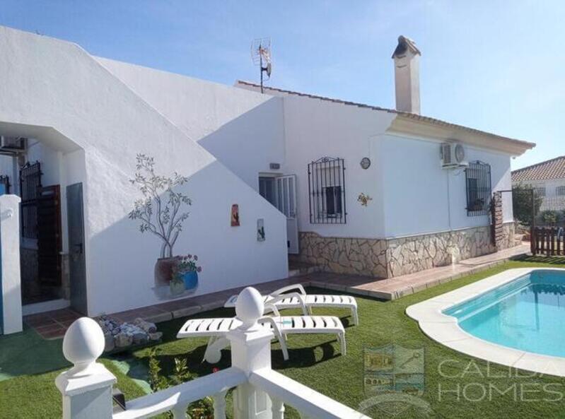 Villa en venta en Zurgena, Almería