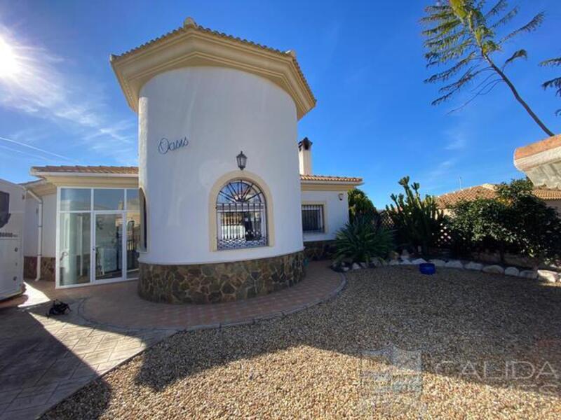Villa for sale in Partaloa, Almería