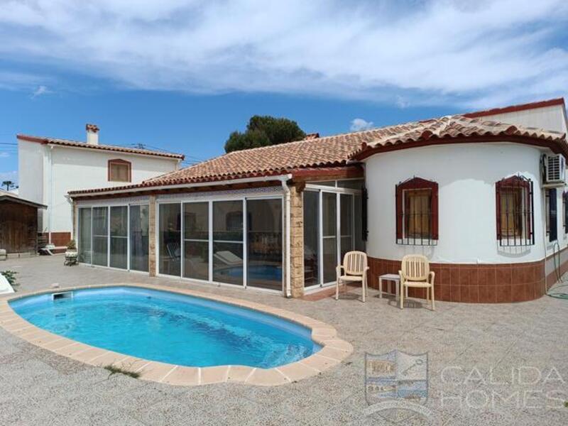 Villa à vendre dans Arboleas, Almería