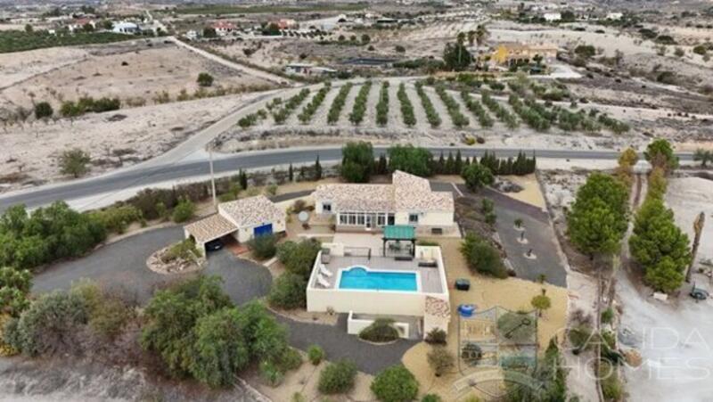 Villa til salg i Albox, Almería
