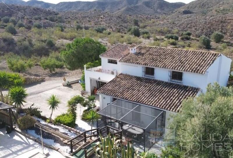 5 Cuarto Casa de Campo en venta