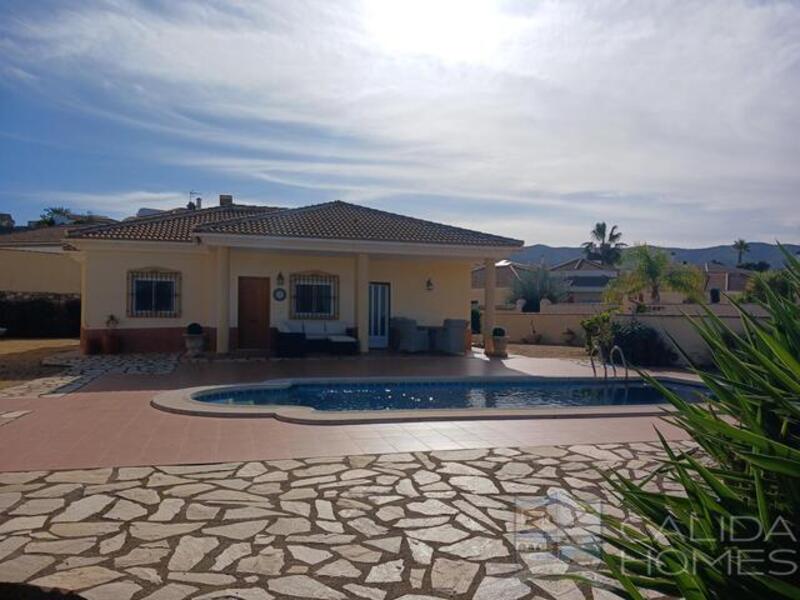 Villa Te koop in Arboleas, Almería