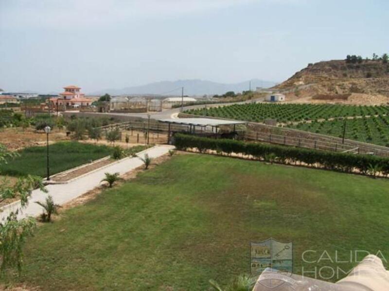 5 bedroom Villa for sale
