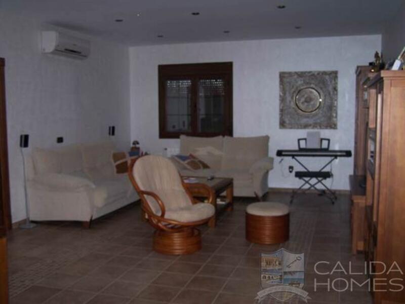 5 bedroom Villa for sale