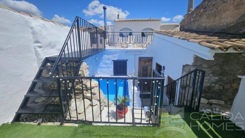 6 slaapkamer Gezinswoning Te koop