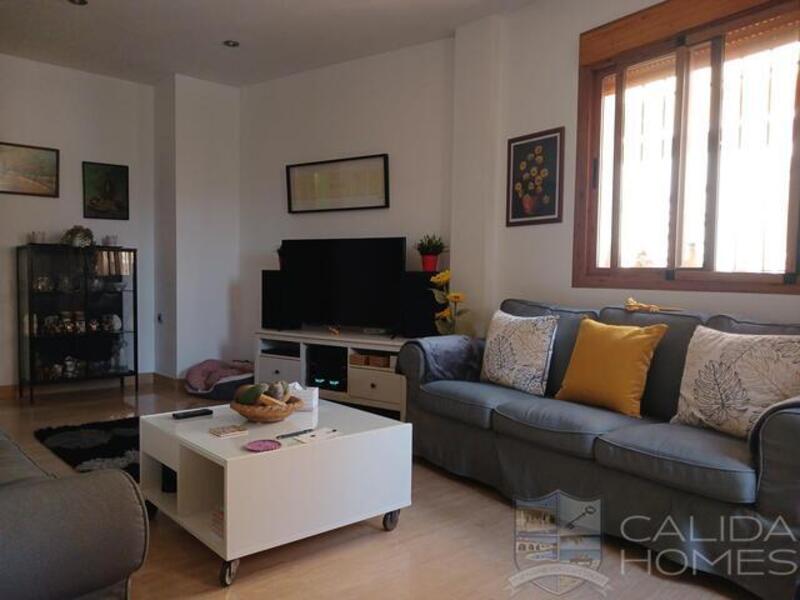 2 bedroom Townhouse for sale