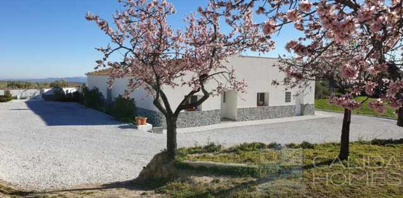 Villa for sale in Oria, Almería