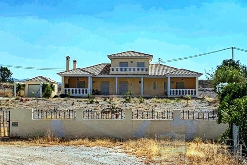 Villa til salgs i Albox, Almería